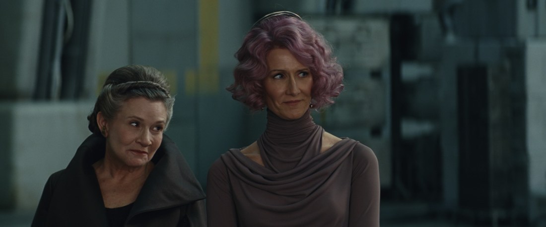holdo-history-tlj-leia-and-holdo_e83a4807.jpeg